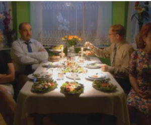 Ranczo 8 sezon odc. 103. Lodzia (Magdalena Kuta), Czerepach (Artur Barciś), senator Kozioł (Cezary Żak), Halina (Violetta Arlak)