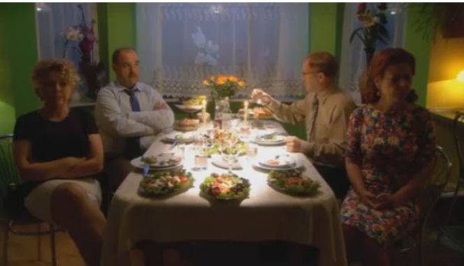 Ranczo 8 sezon odc. 103. Lodzia (Magdalena Kuta), Czerepach (Artur Barciś), senator Kozioł (Cezary Żak), Halina (Violetta Arlak)