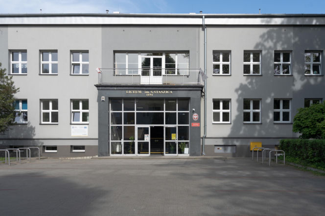 2. IV LO z Oddziałami Dwujęzycznymi im. Stanisława Staszica w Sosnowcu