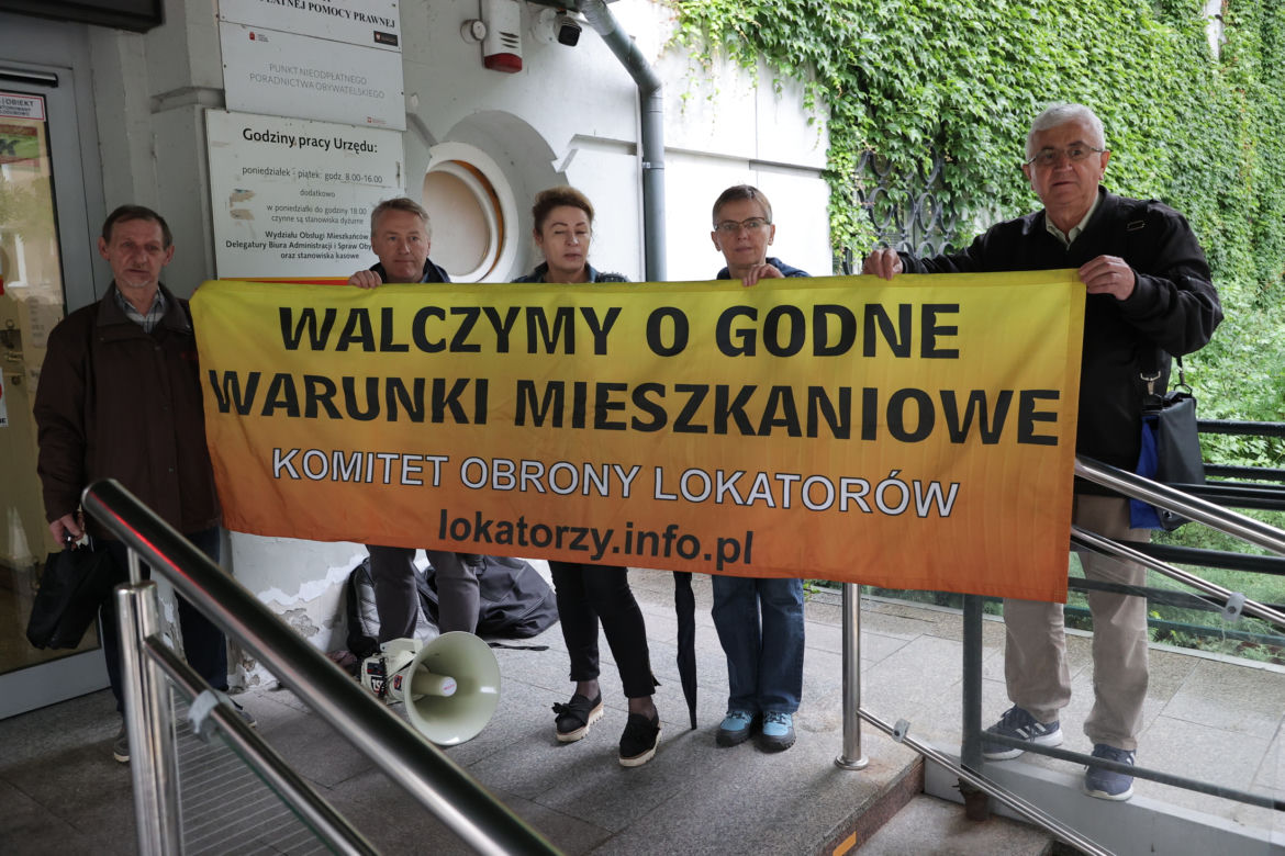 Ich kamienica idzie do remontu. Boją się, że już do niej nie wrócą