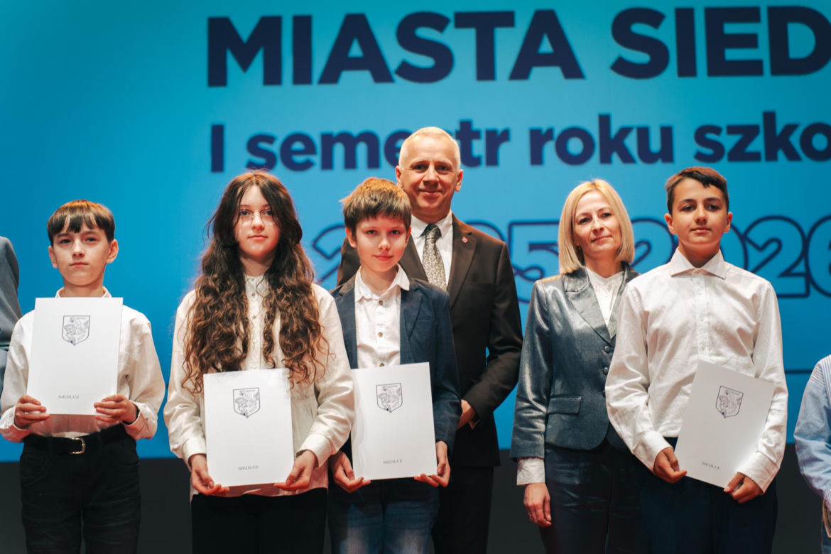 Najzdolniejsi uczniowie odebrali stypendia Prezydenta Miasta Siedlce