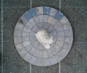 Przejęło nazwę od wchłoniętej wsi. Dzisiaj jest jednym z najważniejszych miast w województwie śląskim