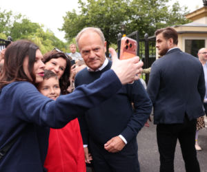 Donald Tusk zaprosił dzieci do ogrodów Kancelarii Premiera