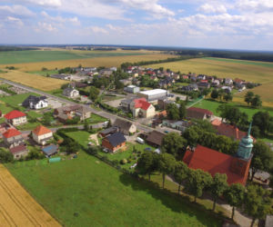 To jedno z najpiękniejszych miast w województwie małopolskim. Kiedyś było wsią, która należała do biskupów krakowskich