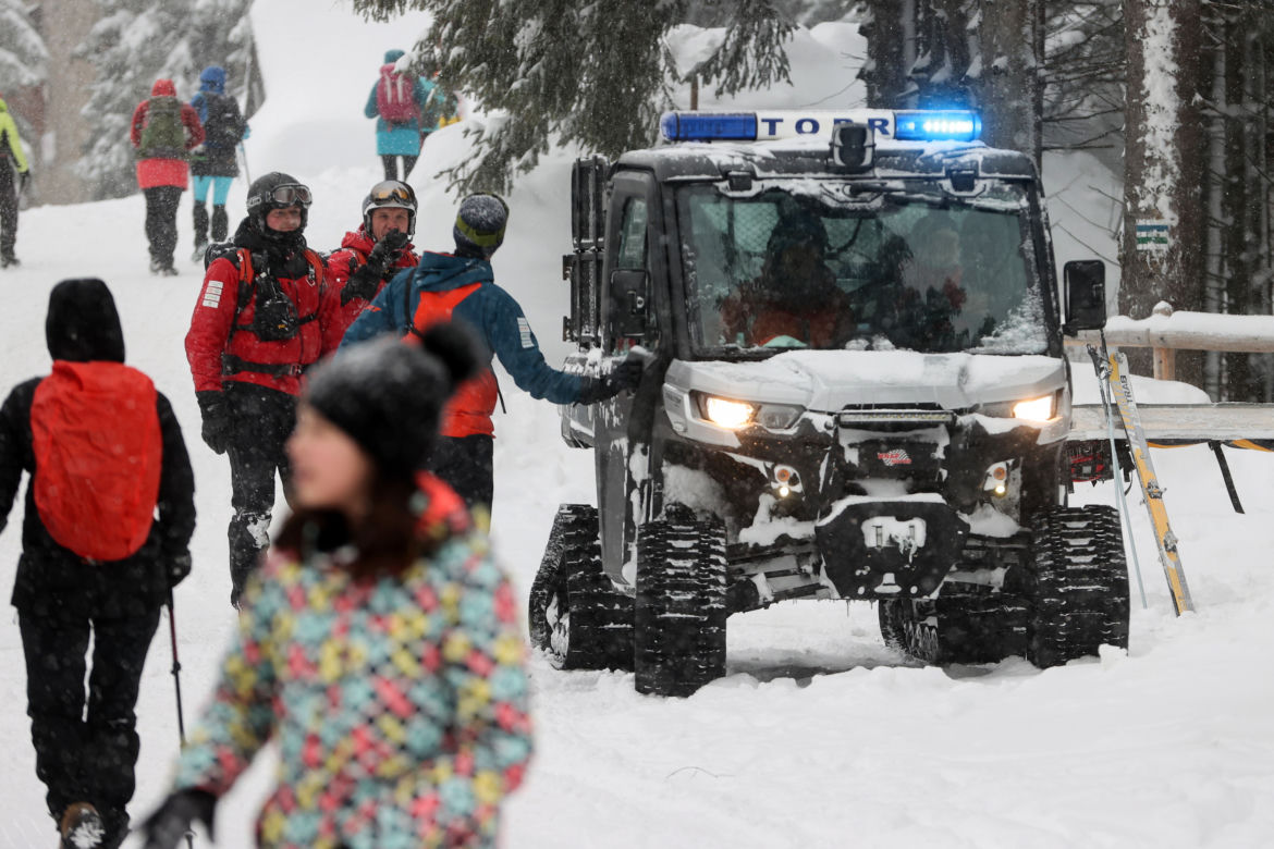 Ekstremalnie trudne warunki pogodowe w Tatrach. Seria wypadków w weekend