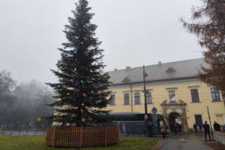 Franciszkańska 2 znów zabłyśnie. Wielkie świąteczne wydarzenie pod Oknem Papieskim