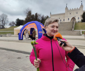 ESKA Lublin rozdawała żonkile na wiosnę