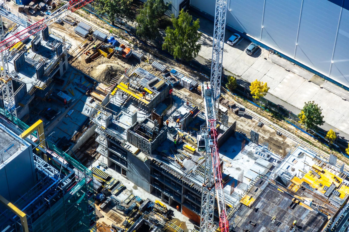 Niezwykła panorama Warszawy ze szczytu Skylinera!