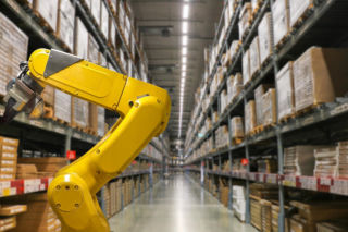 Ciemne magazyny (dark warehouse) – jak działa magazyn przyszłości?