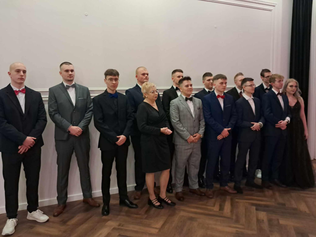 Studniówki 2025. Tak bawili się maturzyści ZDZ w Starachowicach