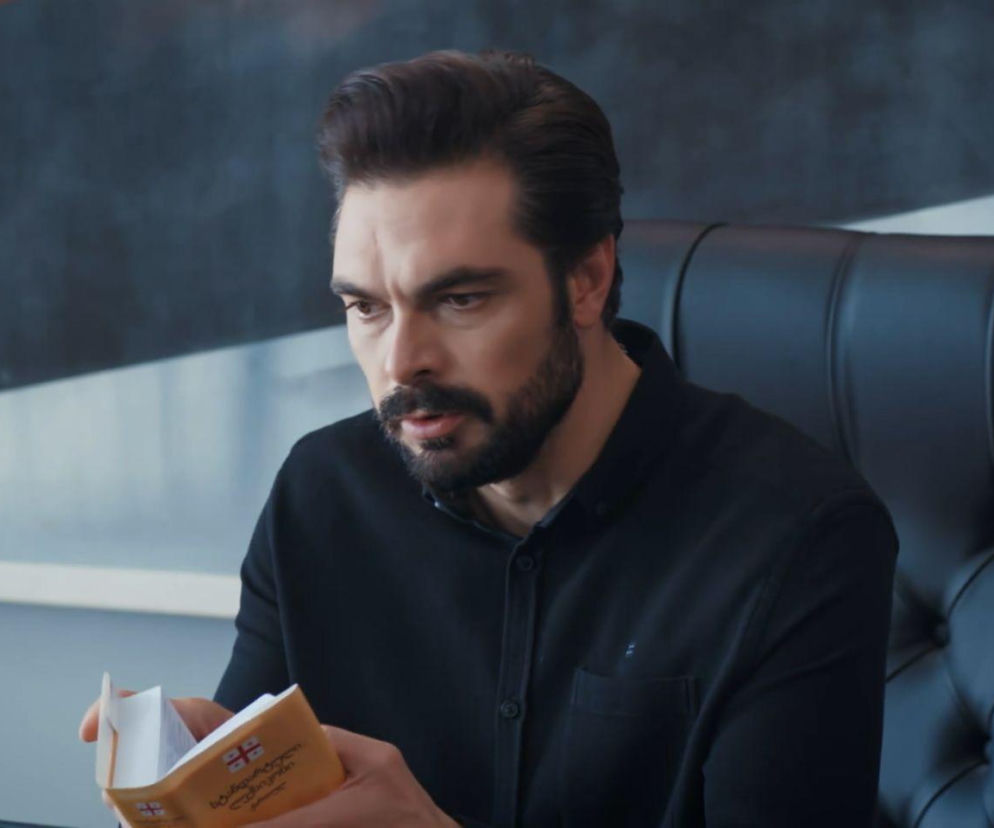 Dziedzictwo, odcinek 834: Nana z bronią w ręku wymusza na Kazimie zeznanie, kto stał za zamachem na Yamana