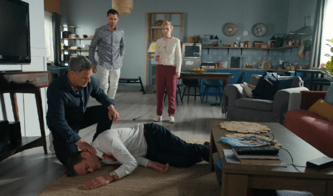 Barwy szczęścia, odcinek 3270. Karol (Jan Wieczorkowski), Stefaniak (Paweł Ławrynowicz), Darek (Andrzej Niemyt), Sonia (Weronika Nockowska)