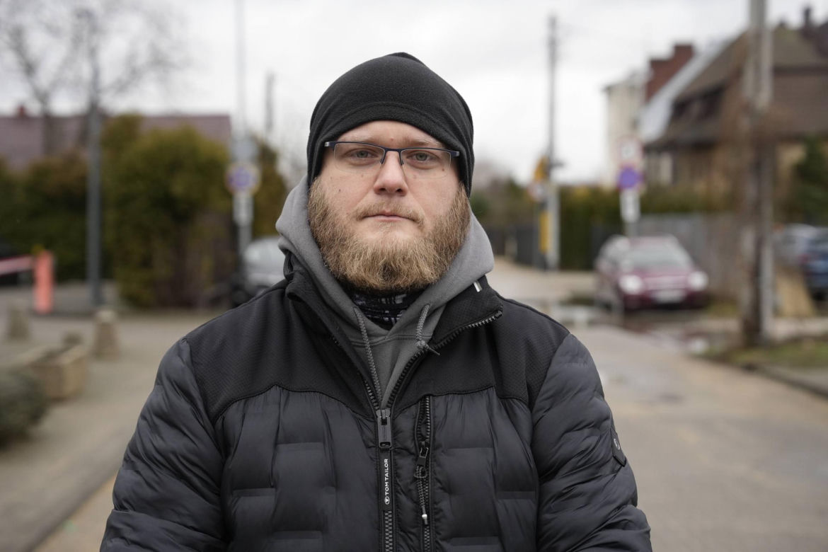 Ulica na Ursynowie bez internetu. Urzędnicy rozkładają ręce, mieszkańcy je załamują