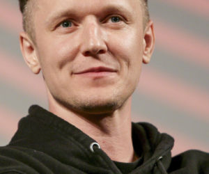 Filip Pławiak kiedyś i dziś. Tak przez lata zmieniał się ulubieniec widzów z serialu Chyłka