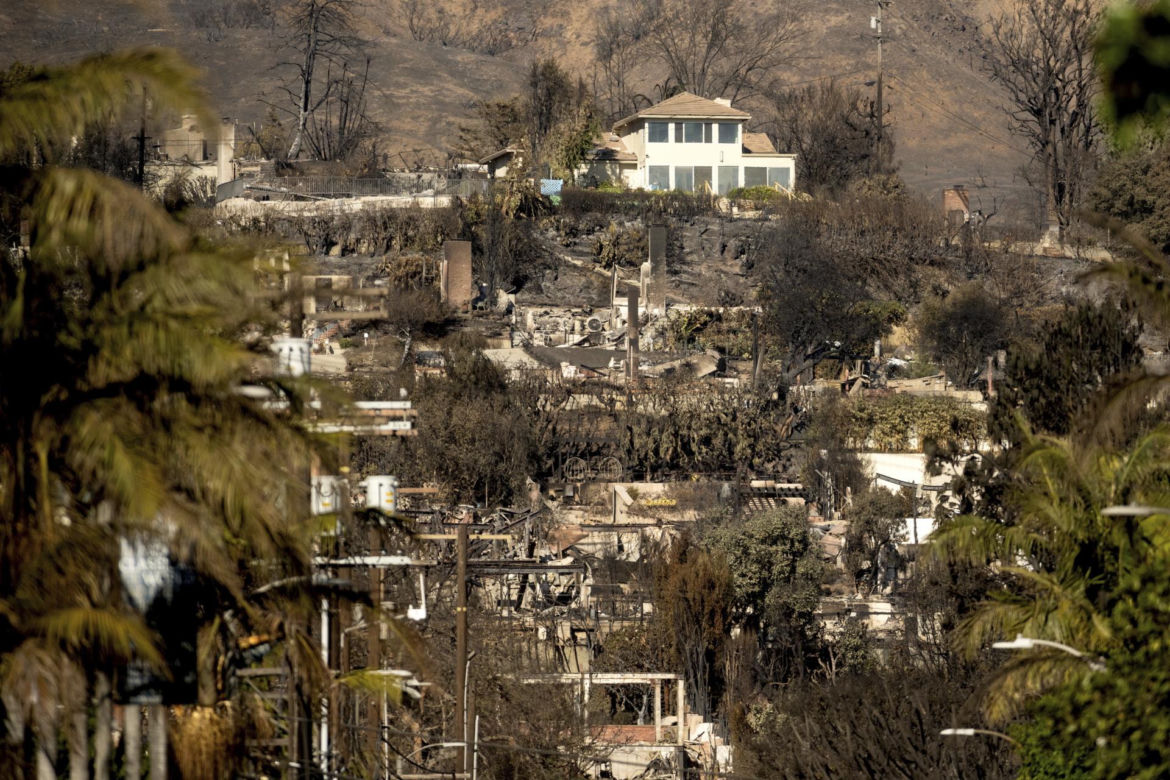  Piekło nad Los Angeles. Samoloty gaśnicze nie mogą latać. Sytuacja krytyczna!