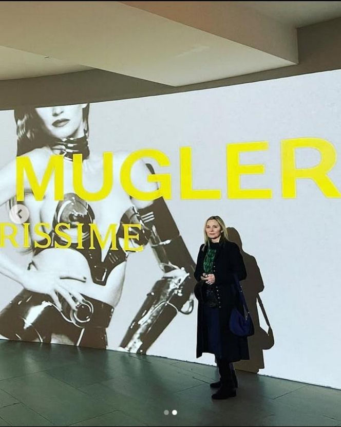 Zaskakujący ślub gwiazdy "Seksu w wielkim mieście"! Kim Cattrall w garniturze na tysiące