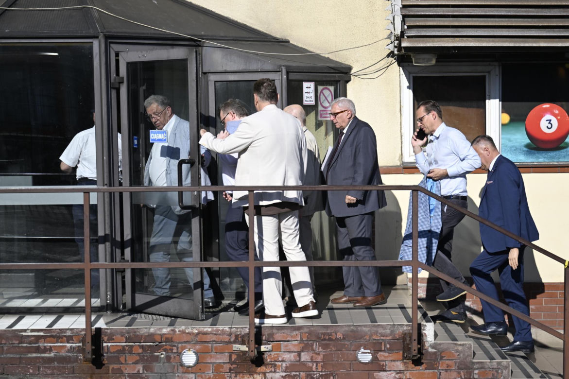 Kaczyński zwołał ważne posiedzenie PiS. Politycy już zjeżdżają na Nowogrodzką