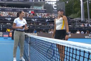 Polka pokonała legendę! Słodki rewanż po 10 latach. Magda Linette lepsza od Venus Williams