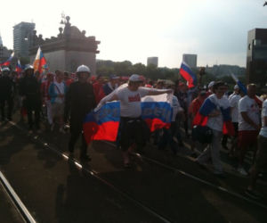 Przemarsz kibiców Rosji