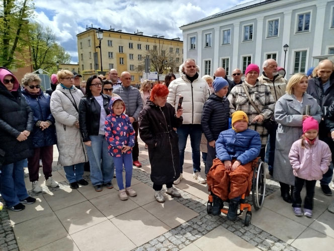 Siedlczanie uczcili minutą ciszy pamięć o zmarłym pośle Łukaszu Litewce