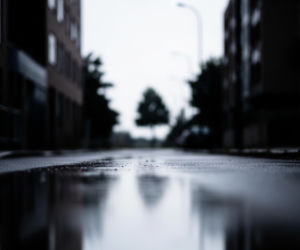 Pościg za skradzionym InPostem. Dramatyczny finał ucieczki budzi pytania?