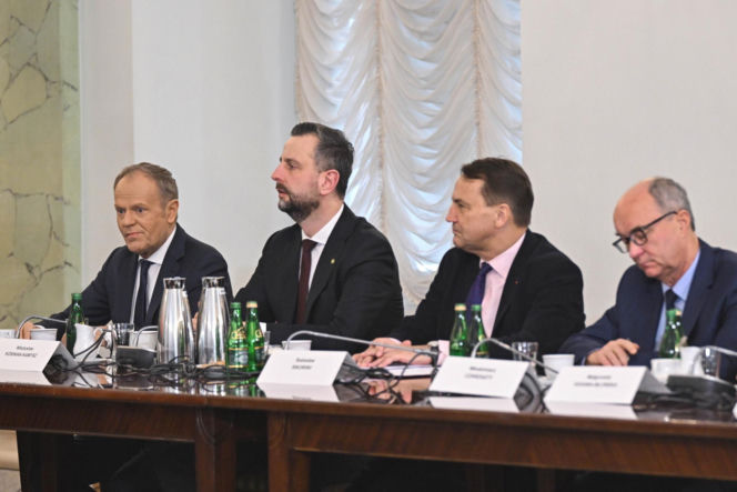 Lawina komentarzy. W sieci zawrzało po wystąpieniu Nawrockiego na RBN