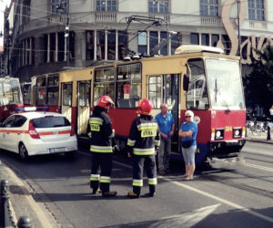 Zderzenie dwóch tramwajów w centrum Bydgoszczy! [ZDJĘCIA]