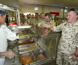 Generał Bieniek krytykuje Trumpa za słowa o polskich żołnierzach