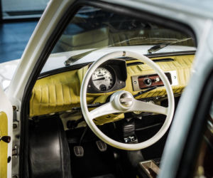 Fiat 126p dla Toma Hanksa z wnętrzem Carlex Design