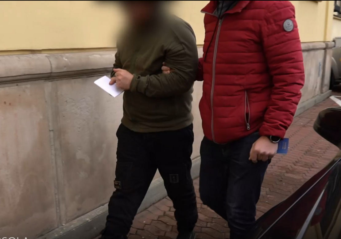 Ścigany przez Interpol ukrywał się w centrum Warszawy! 33-latek w rękach policji