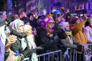 Sylwestrowa Moc Przebojów 2025/26 w Toruniu: Zdjęcia z imprezy Polsatu. Uczestnicy, artyści i starówka