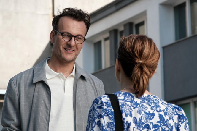 Barwy szczęścia, odcinek 3305. Radomir (Łukasz Wójcik), Dorota Kujawiak (Karina Seweryn)