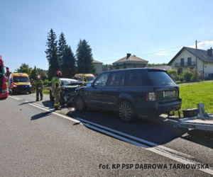 Poważny wypadek na DK 73 w Żelazówce. Dwie osoby poszkodowane i duże utrudnienia