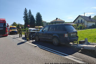 Poważny wypadek na DK 73 w Żelazówce. Dwie osoby poszkodowane i duże utrudnienia