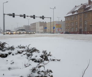 Kolejny atak zimy tej zimy w Lesznie. Miasto zasypane śniegiem