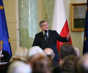 PREZYDENT POSKROMI SKARBÓWKĘ