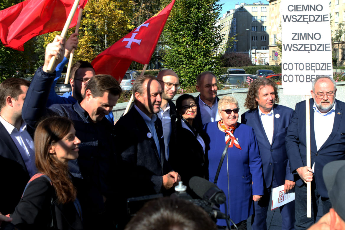 Warszawa. Samorządowcy protestowali w sprawie wysokich cen energii. „Jeśli sobie nie radzicie, oddajcie władzę!”