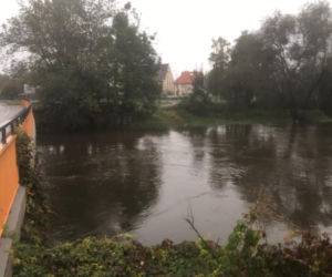 Opole: Fala wezbraniowa na Odrze. Podtopienia w Czarnowąsach, Wróblinie i Opolu
