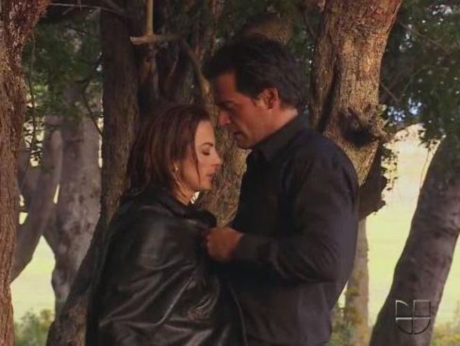Nieposkromiona miłość odc. 27. Camila ( Silvia Navarro), Daniel (Cristian de la Fuente)