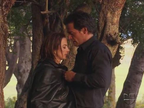 Nieposkromiona miłość odc. 27. Camila ( Silvia Navarro), Daniel (Cristian de la Fuente)