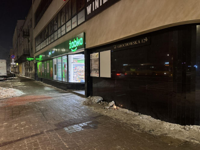 Zginął mały chłopiec. W miejscu tragedii zapłonęły znicze. Warszawa wstrząśnięta wypadkiem na Grochowskiej