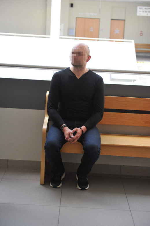 „Boję się jeździć tym przejazdem”. Świadkowie zeznają w sprawie wypadku na przejeździe w Manach 