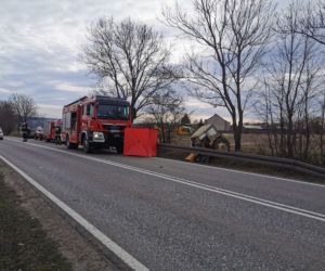 Trzeci dzień, trzecie lądowanie śmigłowca LPR. Tym razem zasłabł traktorzysta