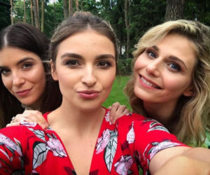 Barwy szczęścia po wakacjach. Iwona (Izabela Zwierzyńska), Agata (Natalia Zambrzycka), Klara (Olga Jankowska)