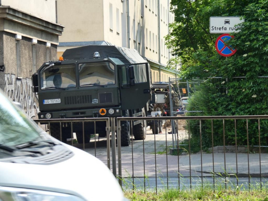 Ewakuacja na Ochocie! Wykopali bombę, pilna akcja służb