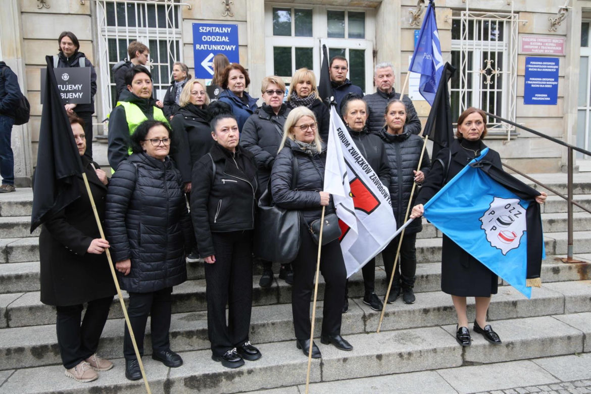 Marsz Milczenia w Warszawie. Marsz medyków przeciw przemocy 