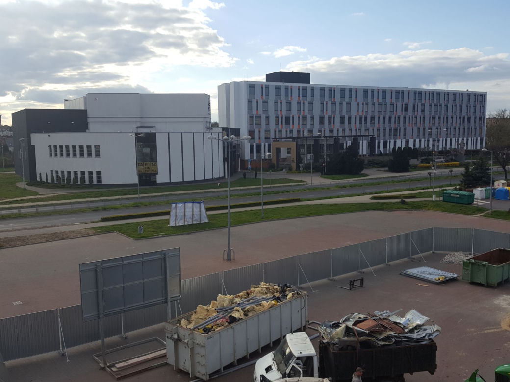 Po starym markecie prawie nie ma śladu. Nowy jesienią
