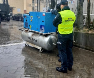 Sprzęt od handlarzy papierosami trafił do szpitala! [ZDJĘCIA]