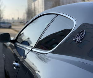 MiłyPan jeździ sportowym Maserati GranTurismo