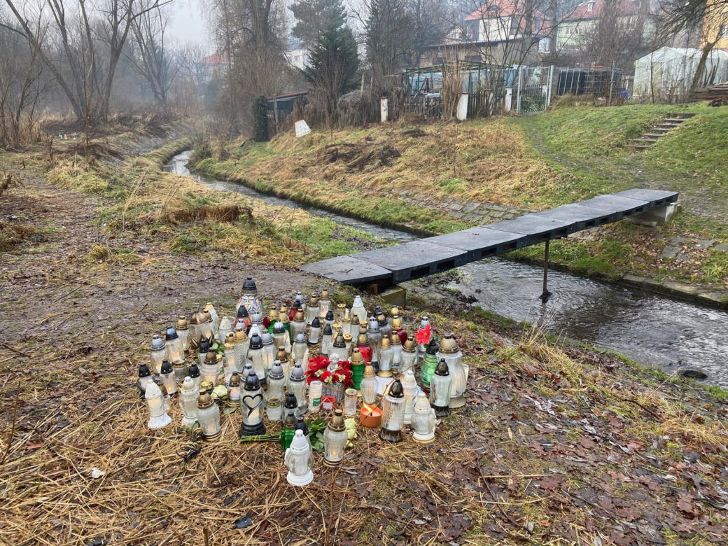 Jelenia Góra: Pogrzeb 11-letniej Danusi. Całe miasto pogrążone w smutku